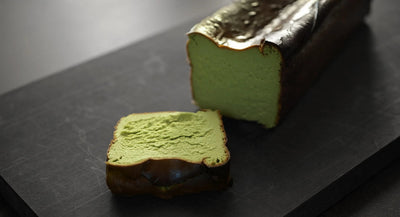 Matchaとラムレーズンのパウンドケーキ